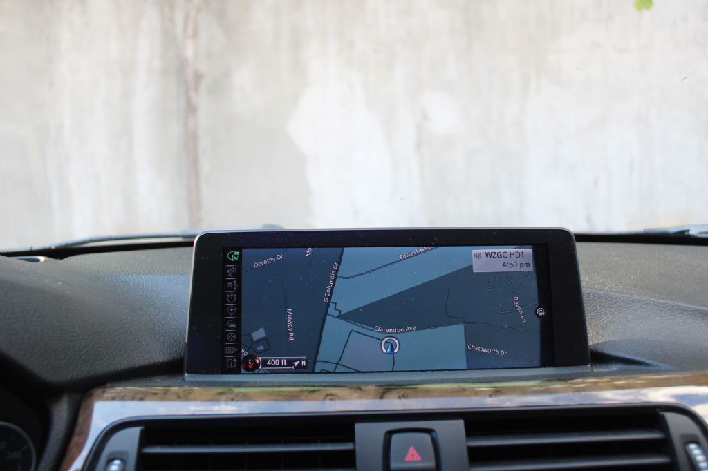 2014 BMW 3 Series Image 23