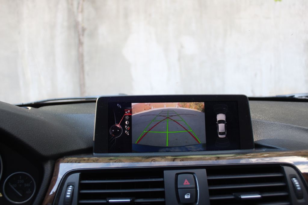 2014 BMW 3 Series Image 26