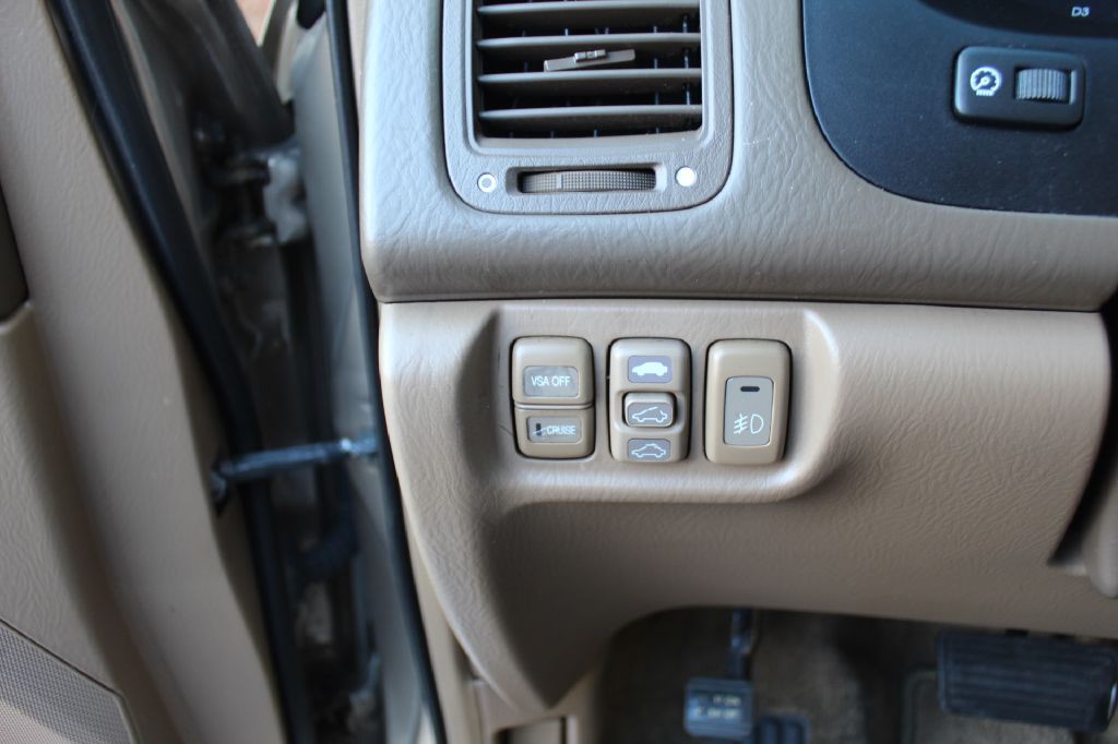 2003 Acura MDX Image 18