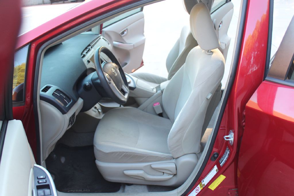 2010 Toyota Prius Image 10