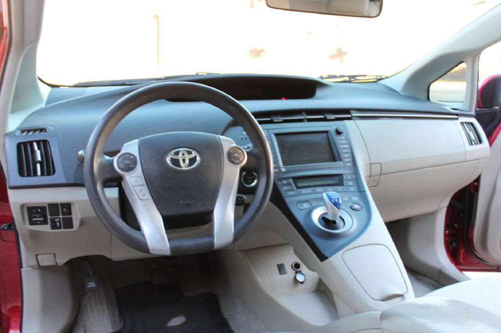 2010 Toyota Prius Image 15