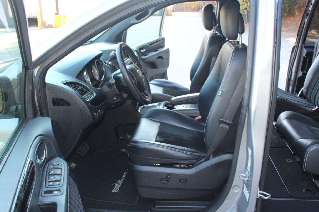 2014 Dodge Grand Caravan Image 11