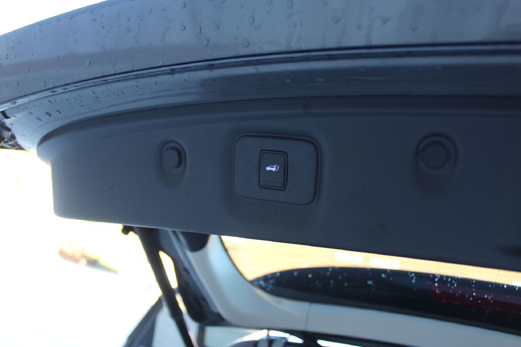 2017 INFINITI QX60 Image 23