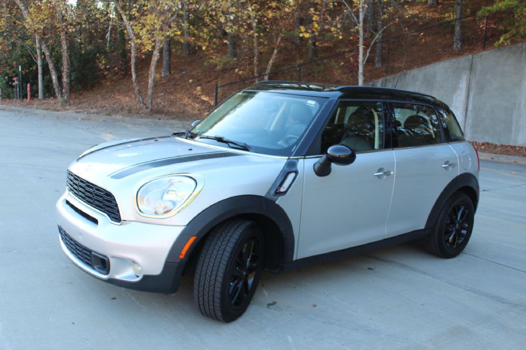 2013 MINI Cooper Image 2