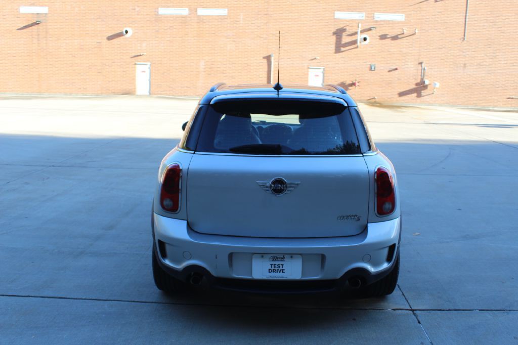 2013 MINI Cooper Image 4