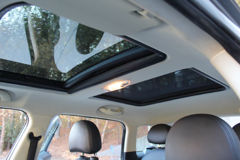 2013 MINI Cooper Image 17