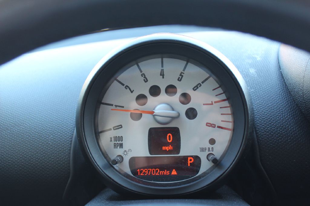 2013 MINI Cooper Image 19