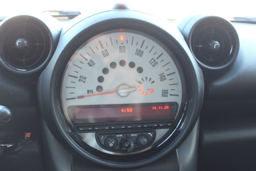 2013 MINI Cooper Image 20