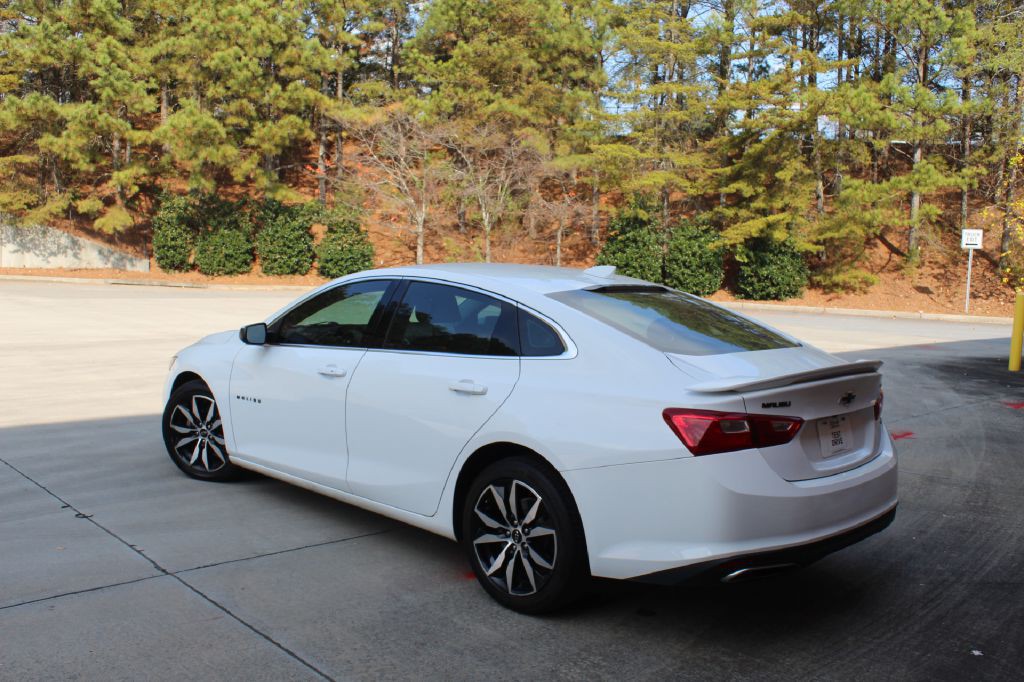 2021 Chevrolet Malibu Image 3