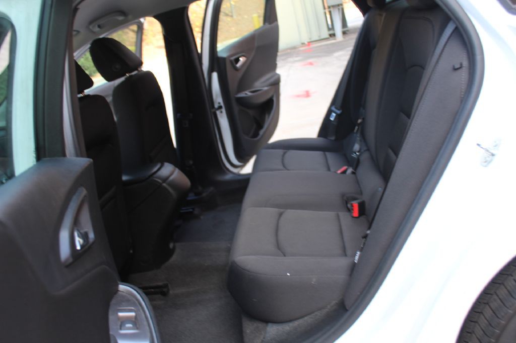 2021 Chevrolet Malibu Image 9