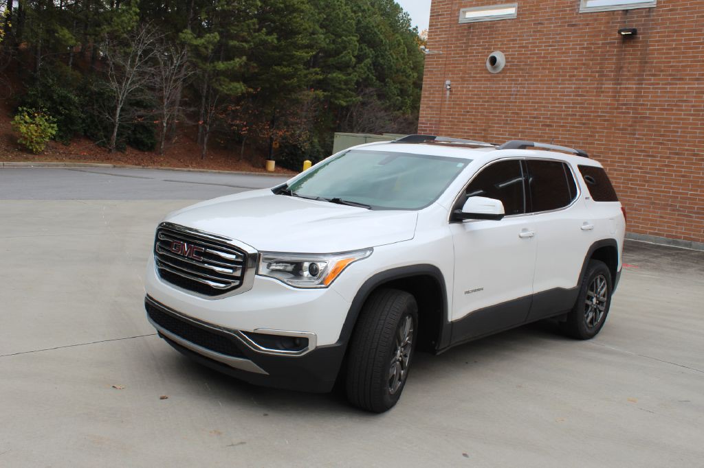 2019 GMC Acadia Image 2