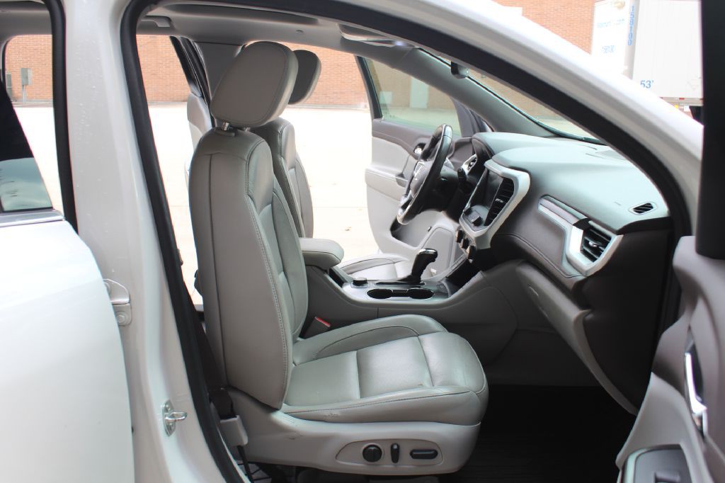 2019 GMC Acadia Image 7