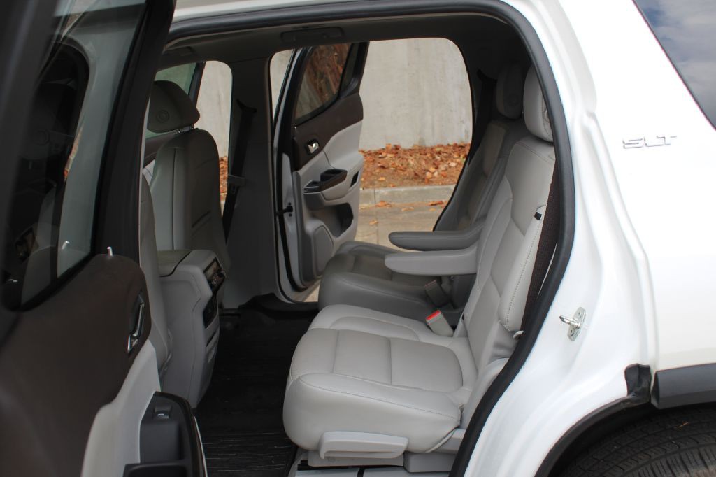 2019 GMC Acadia Image 9