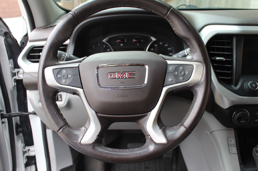 2019 GMC Acadia Image 16