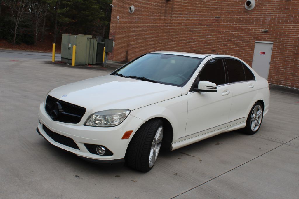 2010 Mercedes-Benz C-Class Image 2