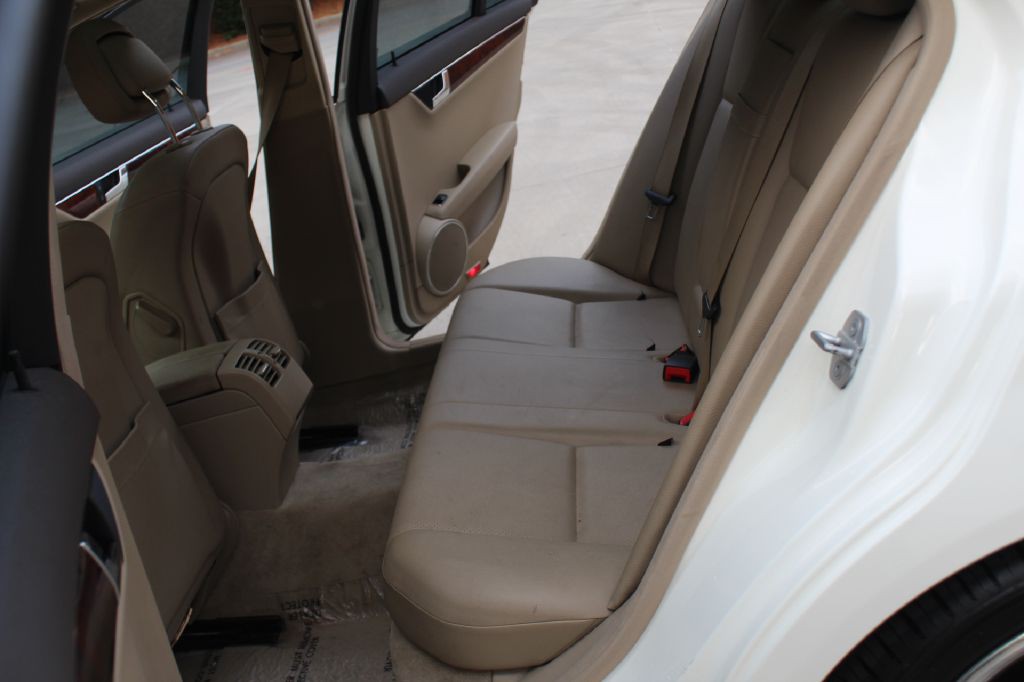 2010 Mercedes-Benz C-Class Image 9