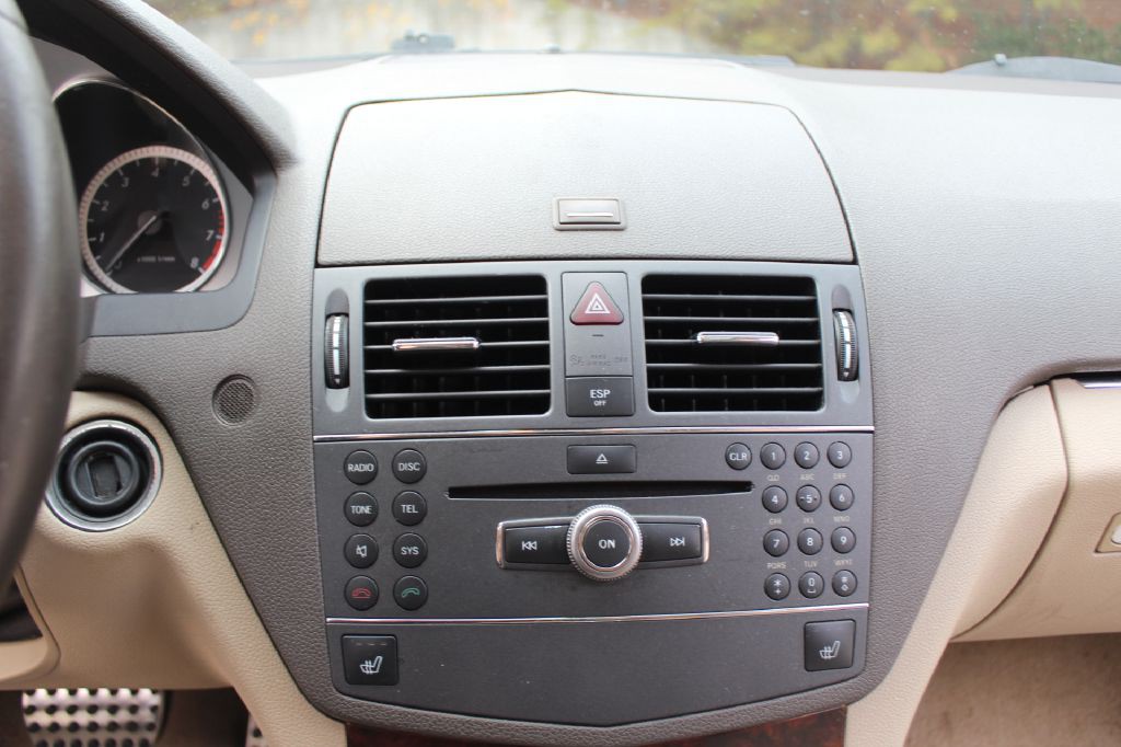 2010 Mercedes-Benz C-Class Image 15
