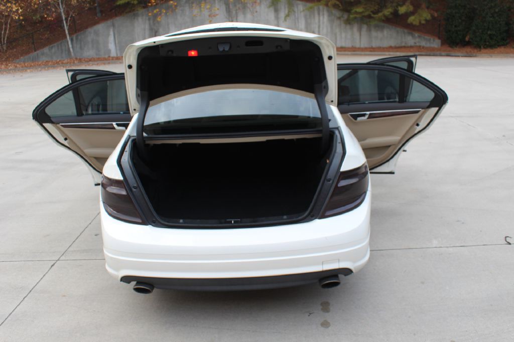 2010 Mercedes-Benz C-Class Image 20