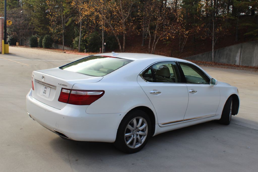 2009 Lexus LS Image 5