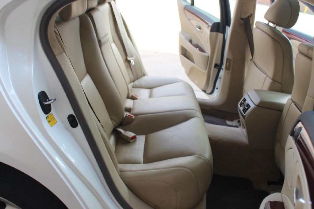 2009 Lexus LS Image 8