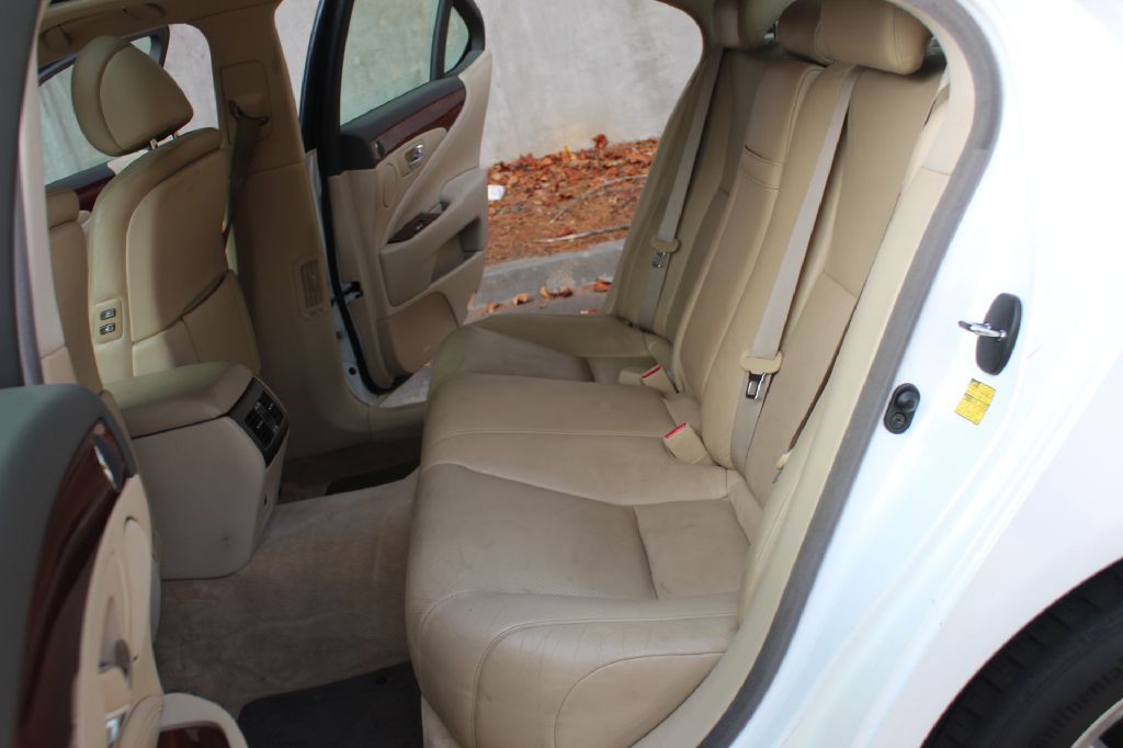 2009 Lexus LS Image 9