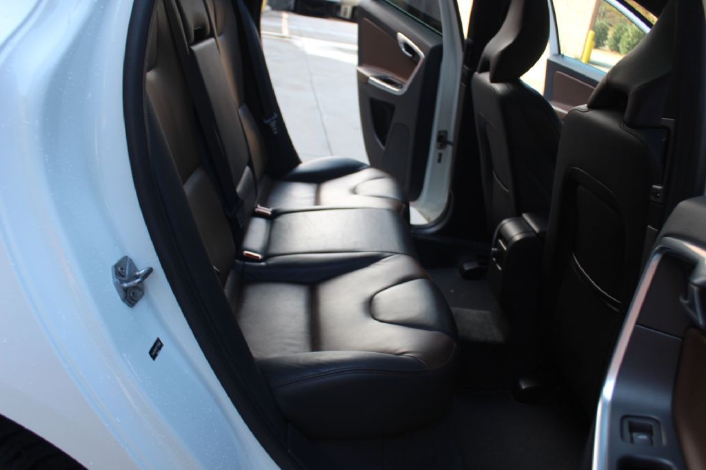 2015 Volvo XC60 Image 8