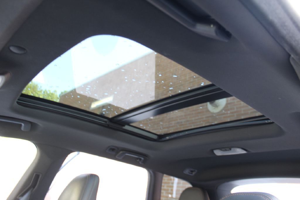 2015 Volvo XC60 Image 22