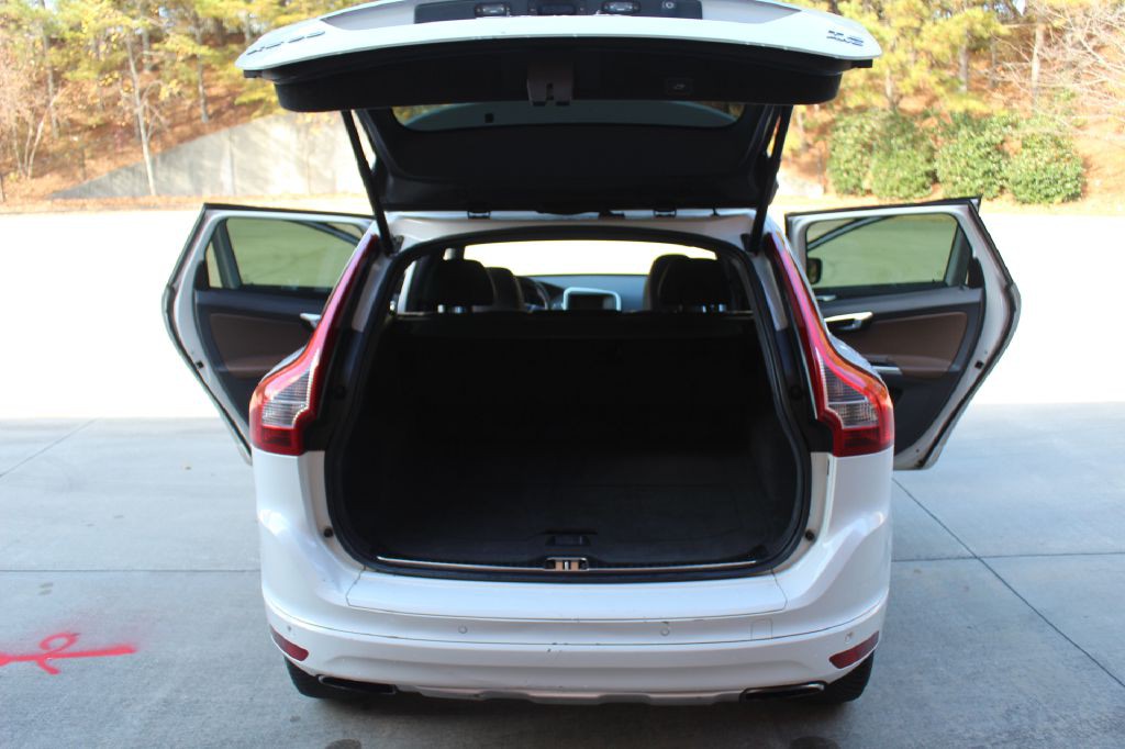 2015 Volvo XC60 Image 23