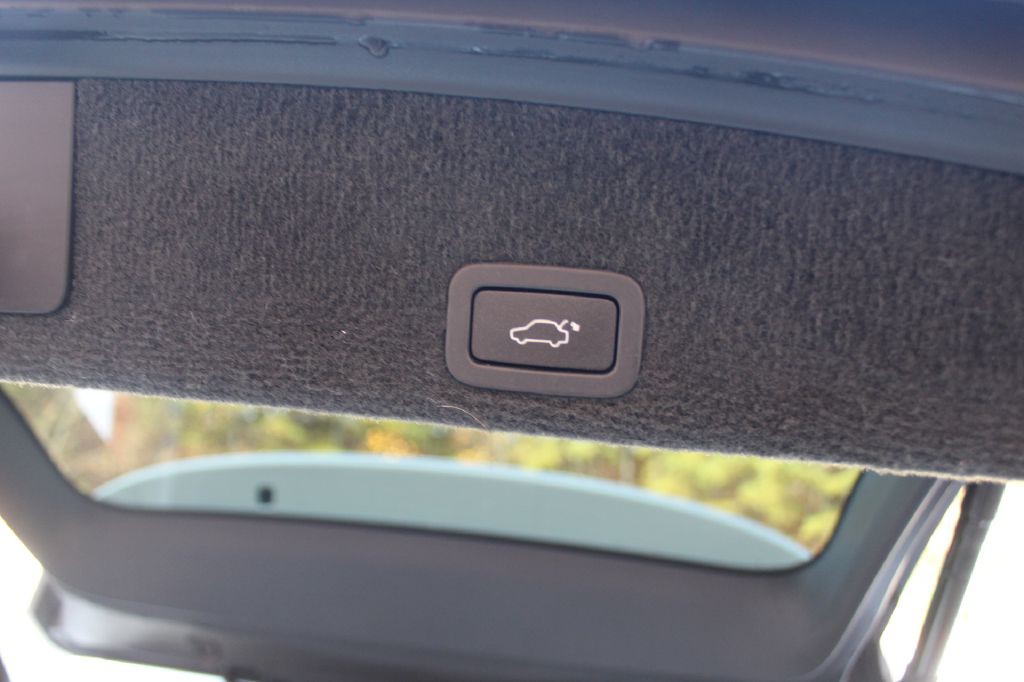 2015 Volvo XC60 Image 24