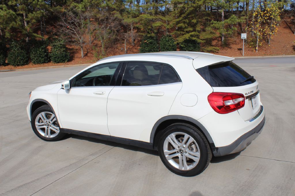2018 Mercedes-Benz GLA-Class Image 3