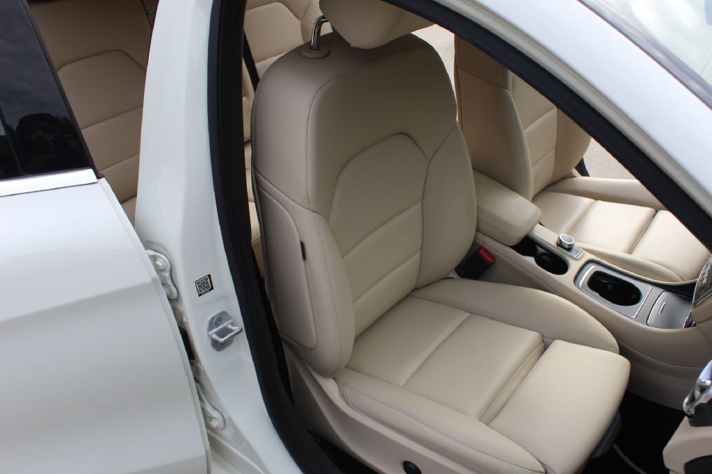 2018 Mercedes-Benz GLA-Class Image 12