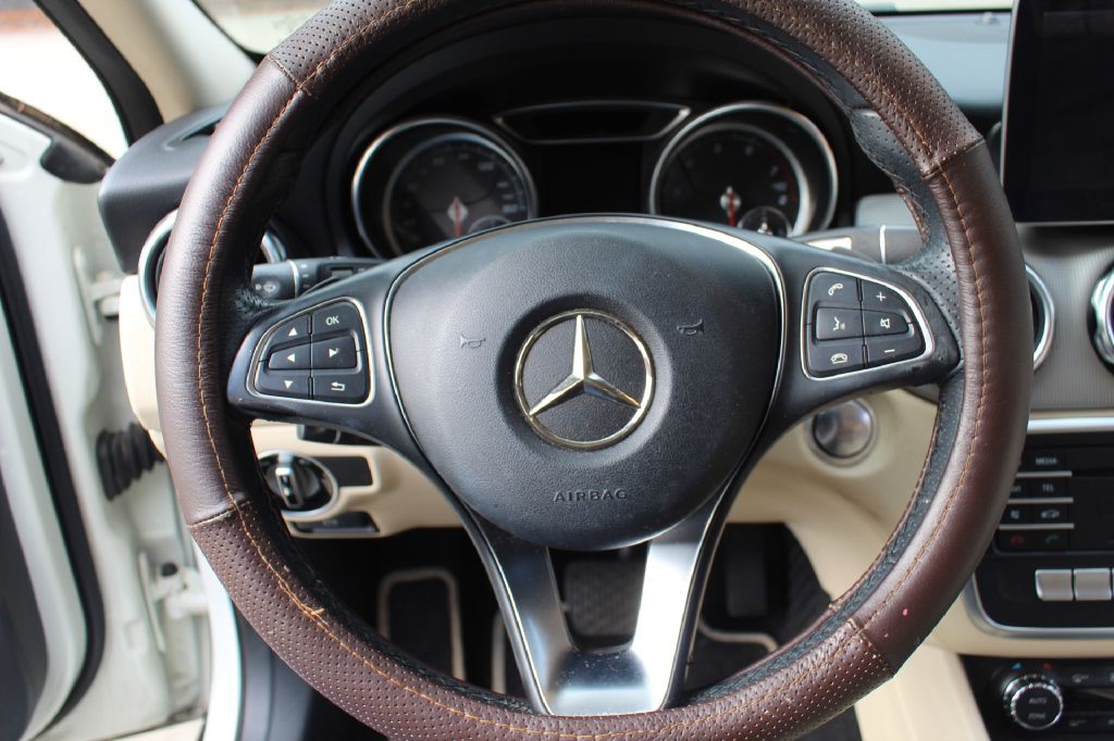 2018 Mercedes-Benz GLA-Class Image 16