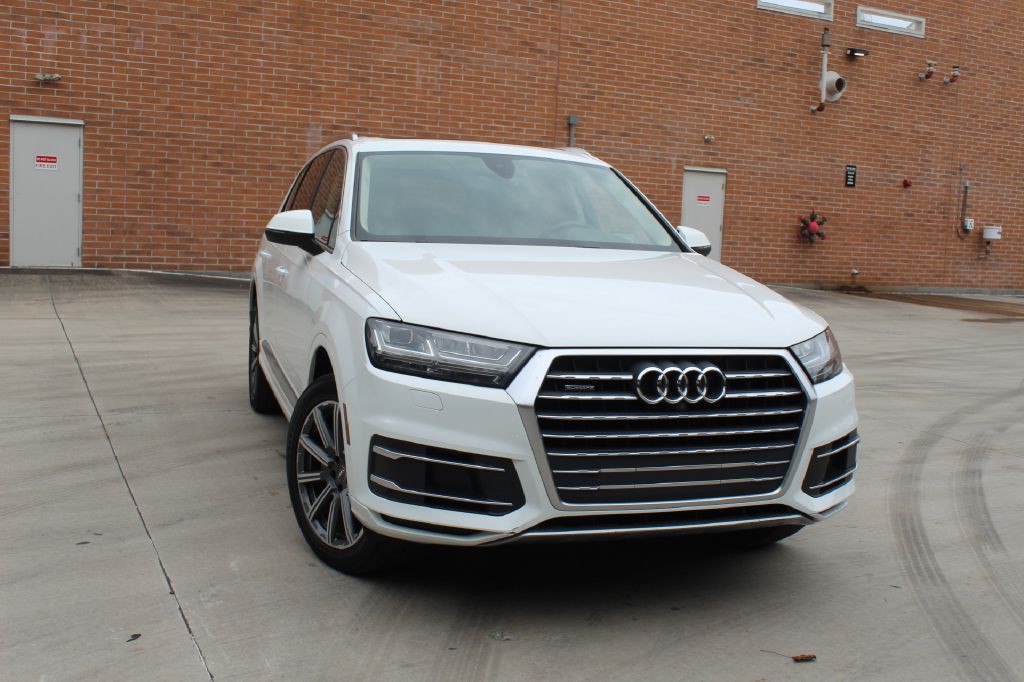2017 Audi Q7 Image 1