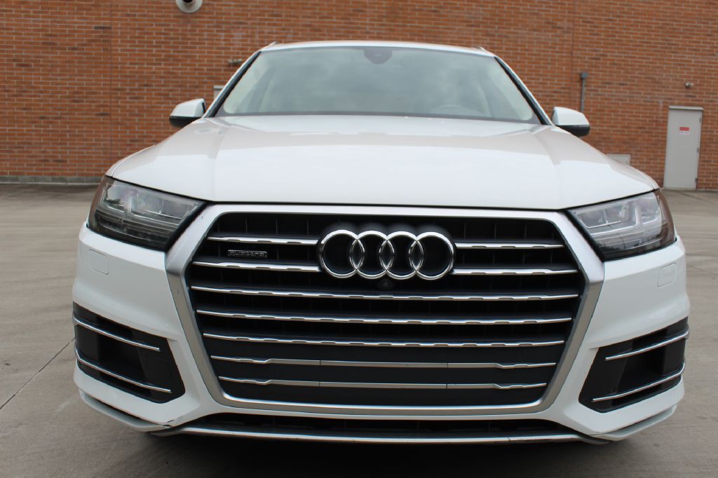 2017 Audi Q7 Image 9