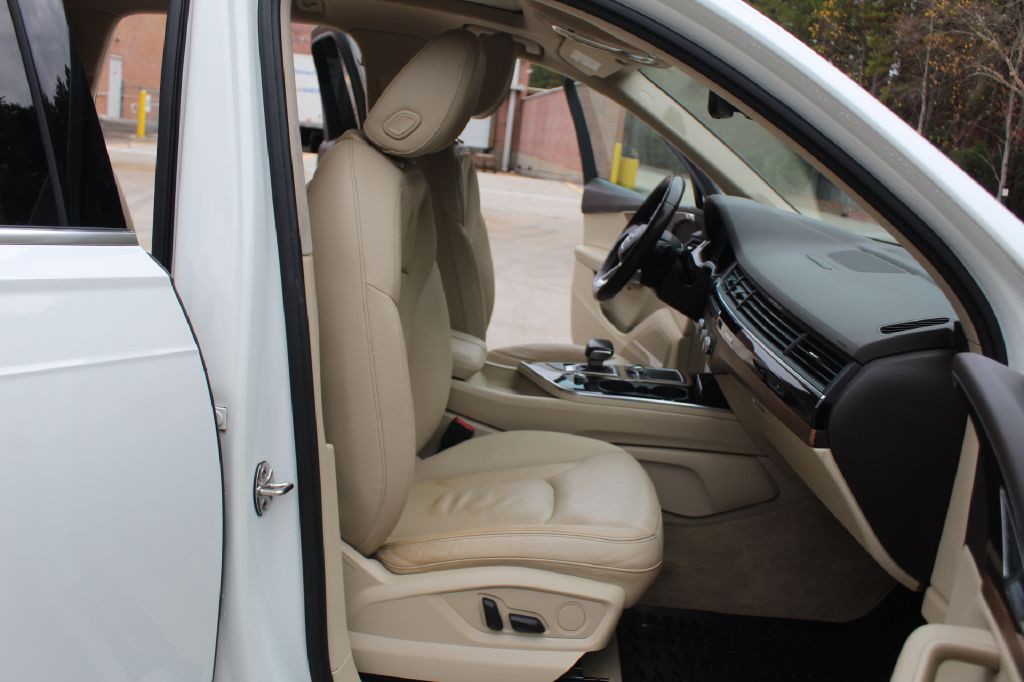 2017 Audi Q7 Image 10