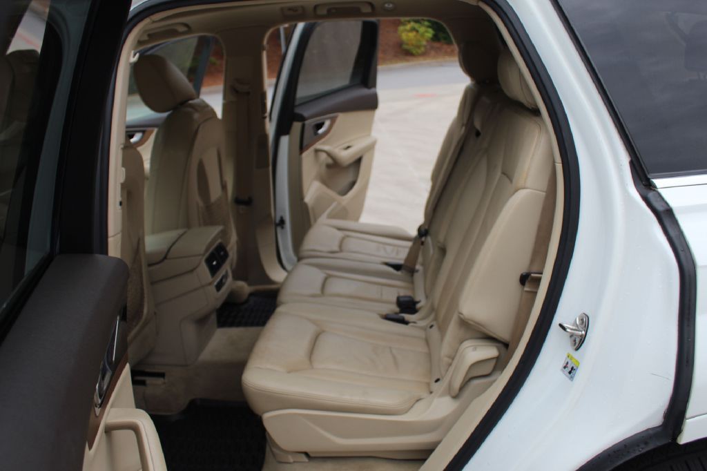 2017 Audi Q7 Image 12