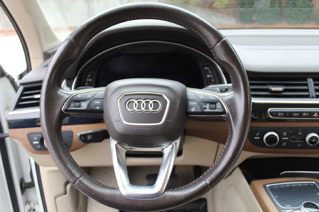 2017 Audi Q7 Image 21