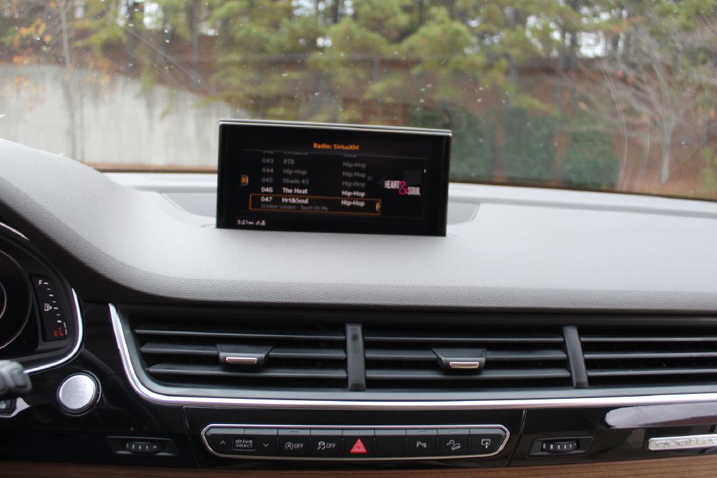 2017 Audi Q7 Image 25