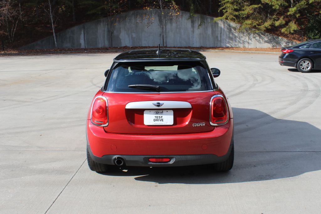 2015 MINI Cooper Image 4