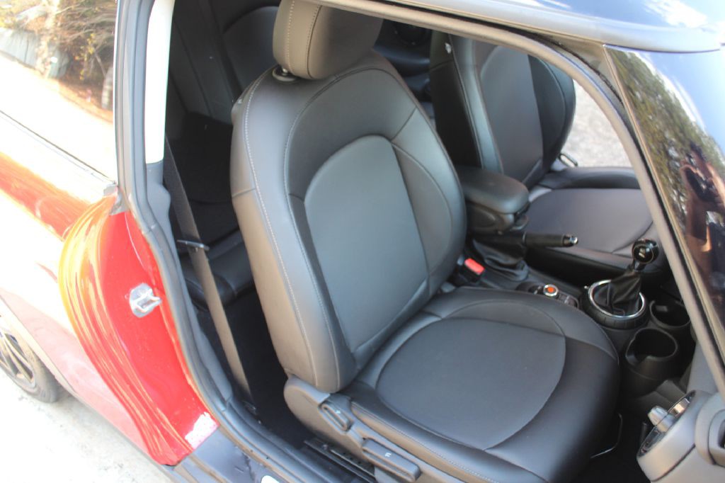 2015 MINI Cooper Image 10