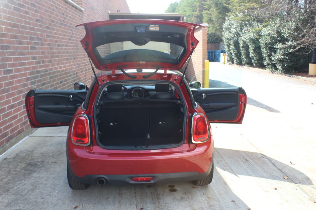 2015 MINI Cooper Image 22