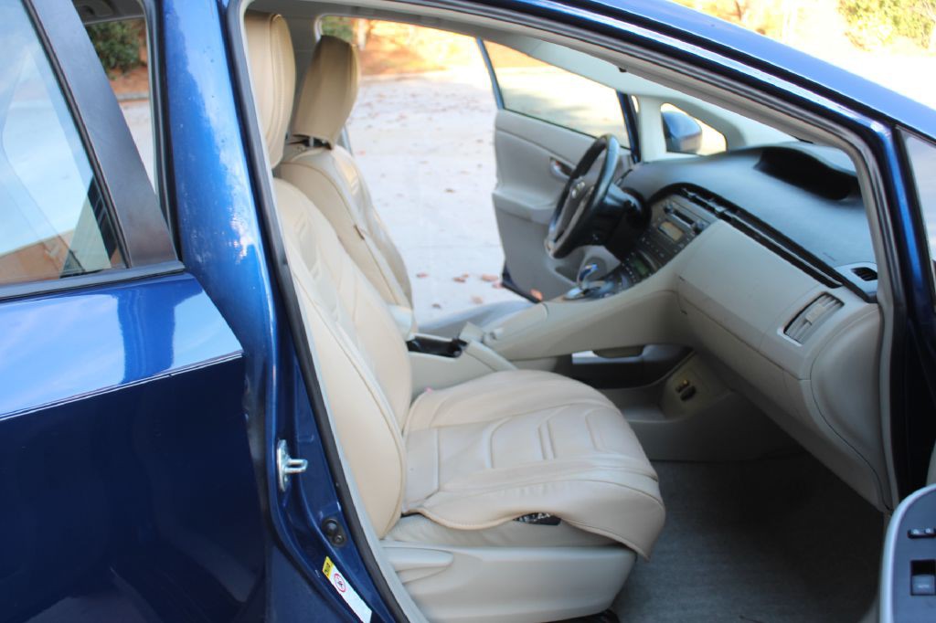 2011 Toyota Prius Image 7