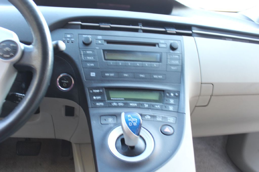 2011 Toyota Prius Image 18
