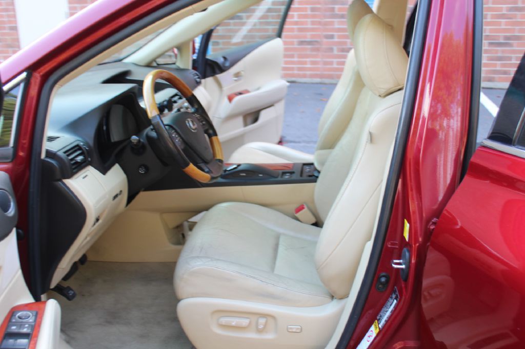 2011 Lexus RX Image 10