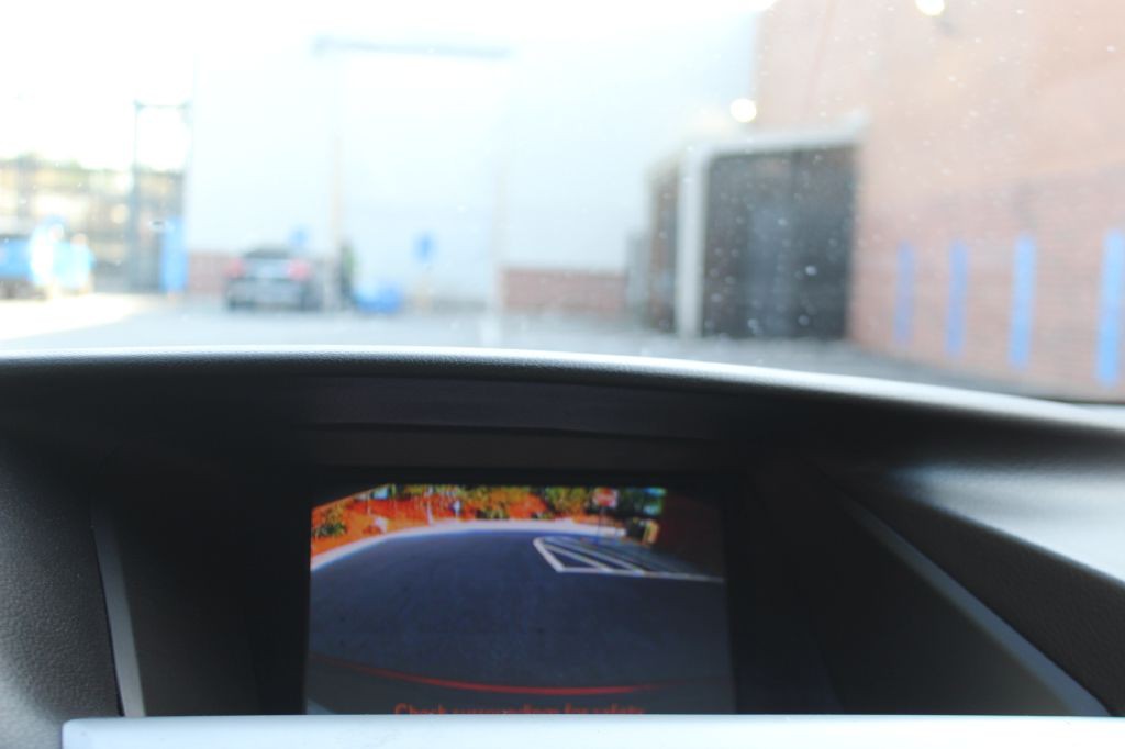 2011 Lexus RX Image 25