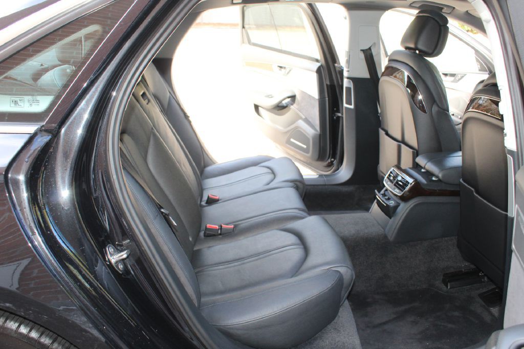 2014 Audi A8 Image 8