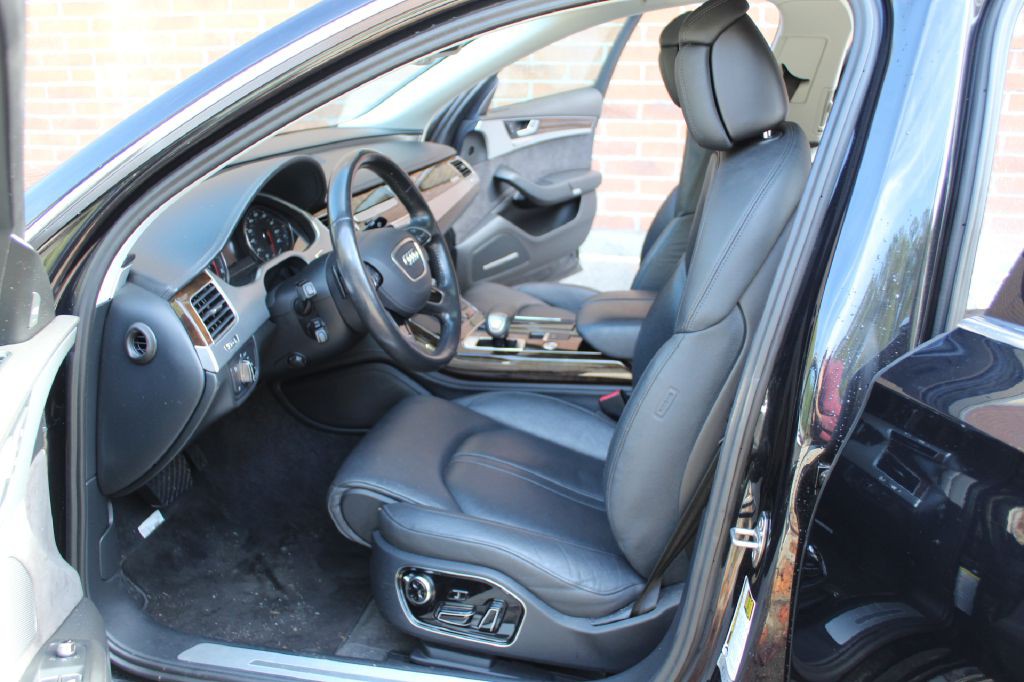 2014 Audi A8 Image 10