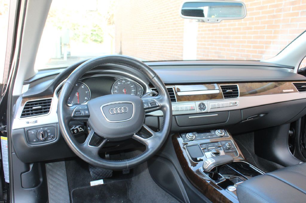 2014 Audi A8 Image 17