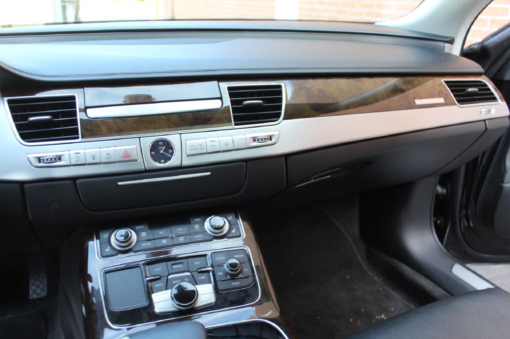 2014 Audi A8 Image 20