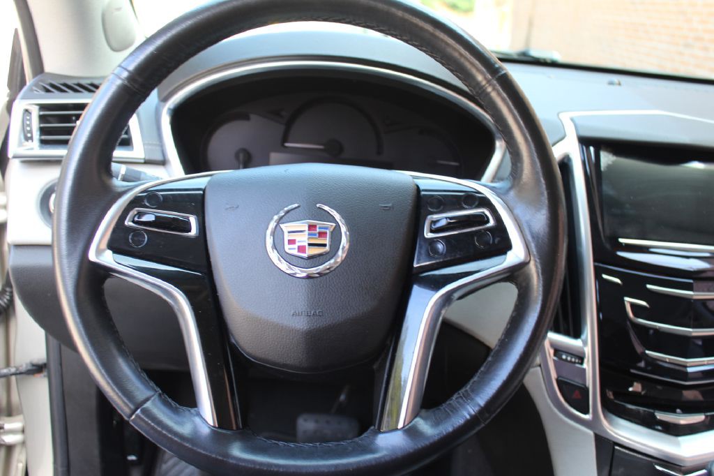2014 Cadillac SRX Image 16